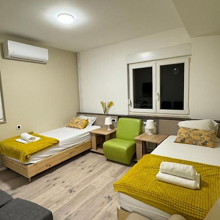 Aviator Apartments & Rooms Nikola Tesla Airport Belgrade Surčin Zewnętrze zdjęcie