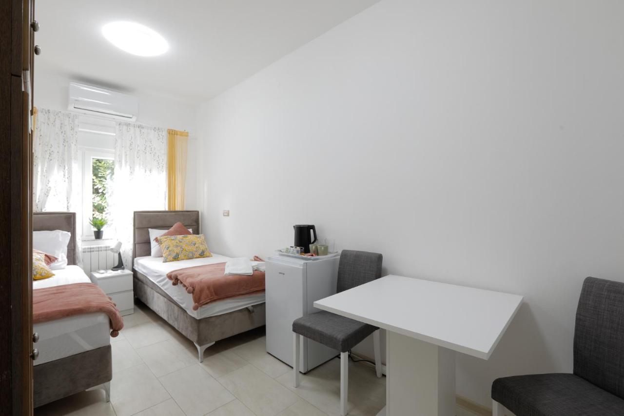 Aviator Apartments & Rooms Nikola Tesla Airport Belgrade Surčin Zewnętrze zdjęcie